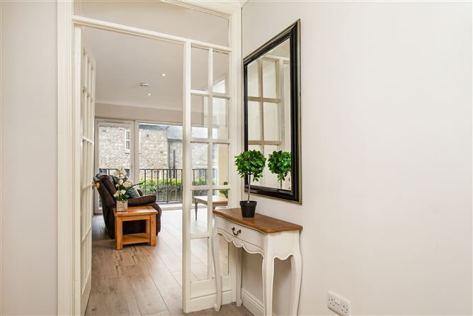 Apt. 10 Raglan Hall, Clyde Road, Ballsbridge, Dublin 4