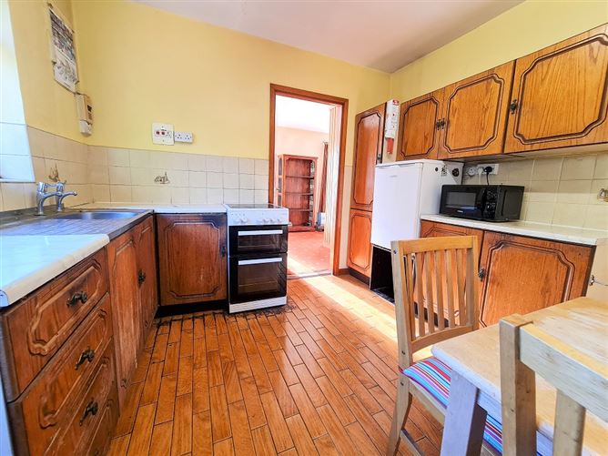 No. 15 Rathbawn Drive, Castlebar, Mayo
