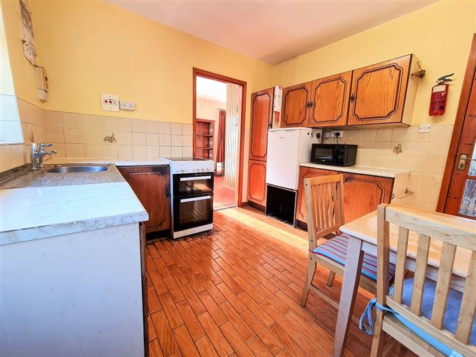 No. 15 Rathbawn Drive, Castlebar, Mayo