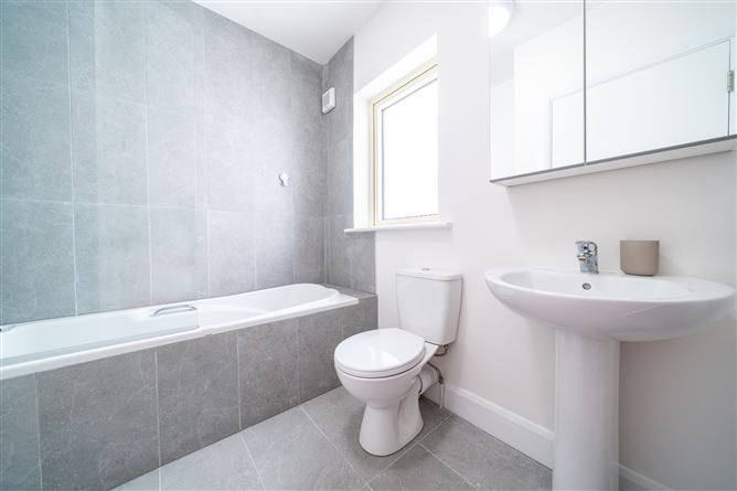 26 St. Finians Way, Newcastle, County Dublin