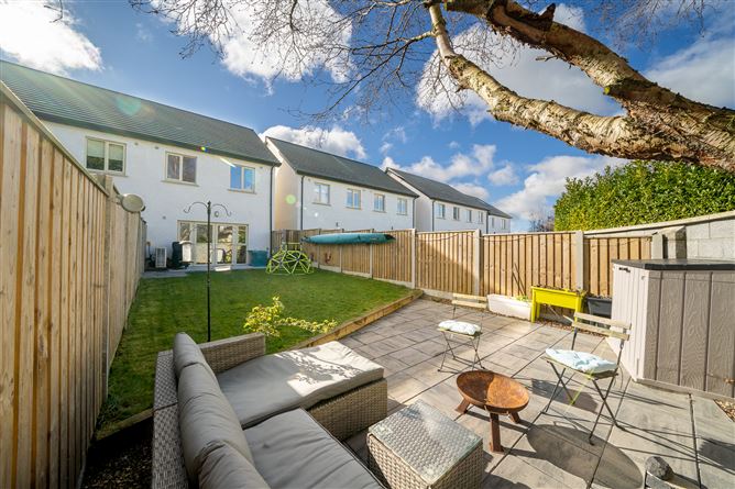 26 St. Finians Way, Newcastle, County Dublin