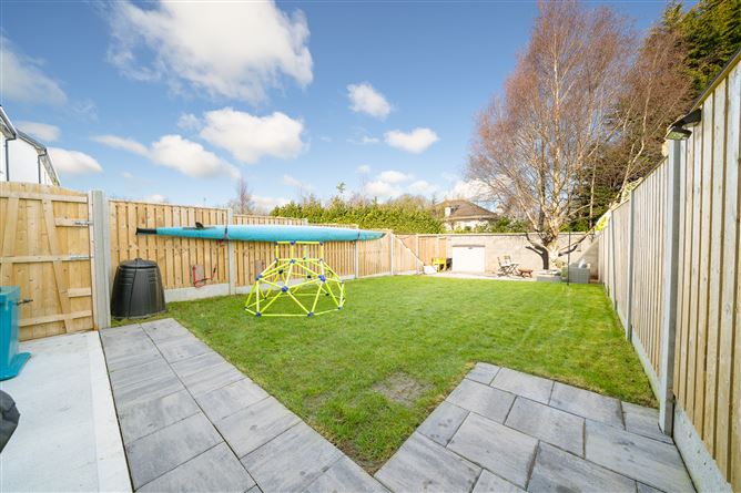 26 St. Finians Way, Newcastle, County Dublin