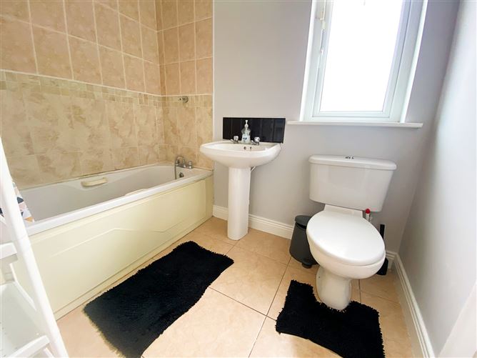 4 Hampton Wood Crescent, Finglas, Dublin 11