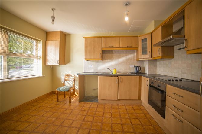 12 Thorn Chase, Woodale Road, Rush, Dublin