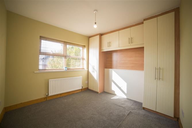 12 Thorn Chase, Woodale Road, Rush, Dublin