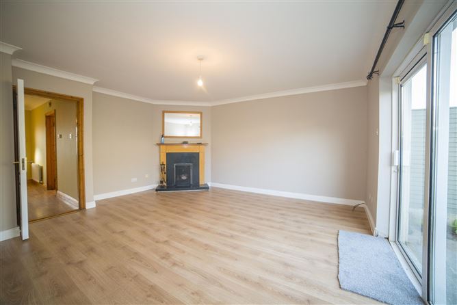 12 Thorn Chase, Woodale Road, Rush, Dublin