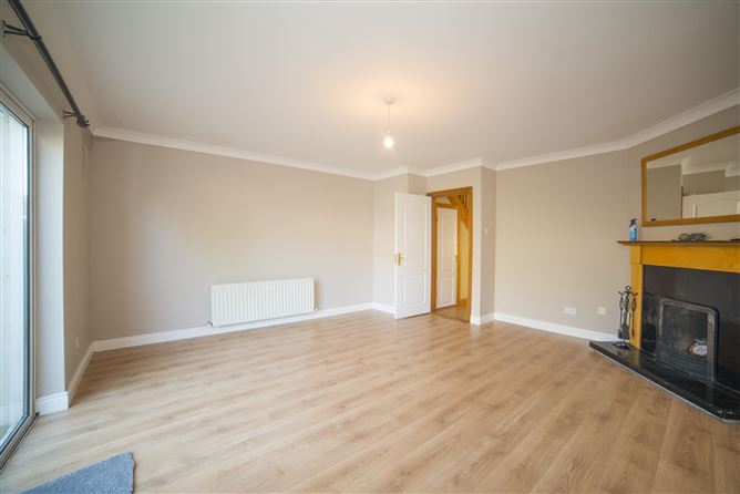12 Thorn Chase, Woodale Road, Rush, Dublin