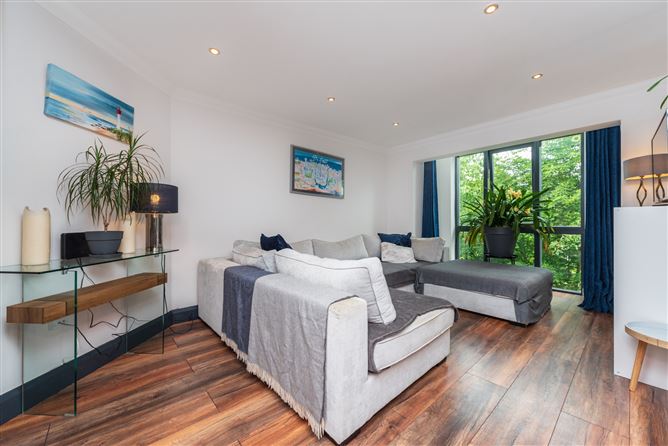 https://photos-a.propertyimages.ie/media/8/7/0/4935078/f991ac83-a260-44ce-95e4-37bb53247c4e_l.jpg