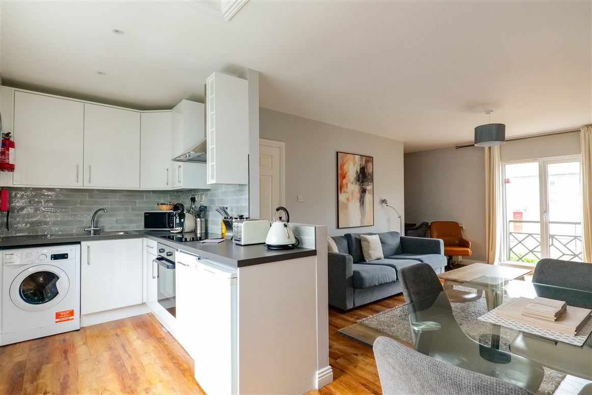 Townhouse 25 The Cornstore, Middle Street, Galway City