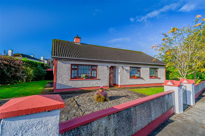 39 College Park , Longford, Longford