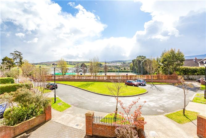6 Pavilion Gate, Glenamuck Road, Foxrock, Dublin 18