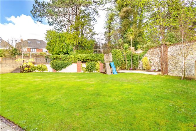 6 Pavilion Gate, Glenamuck Road, Foxrock, Dublin 18