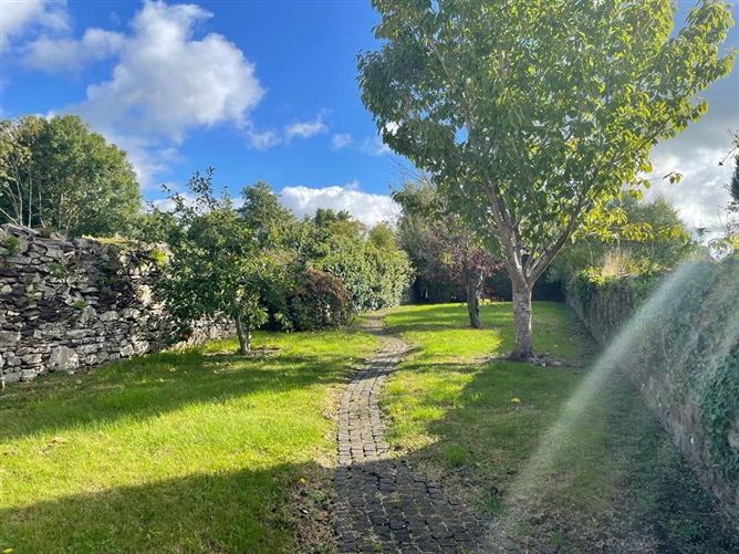 Fossway, South Mall, Lismore, Waterford