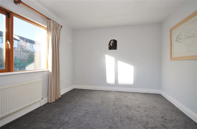 24 Hunters Grove, Hunterswood, Ballycullen, Dublin 24
