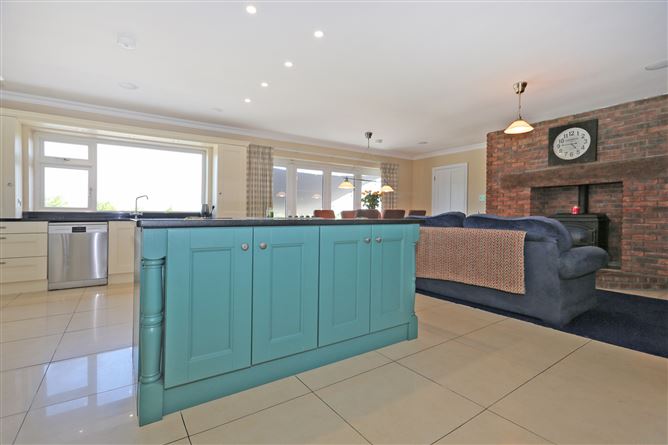 Cottage Cross, Clonlara, Co. Clare
