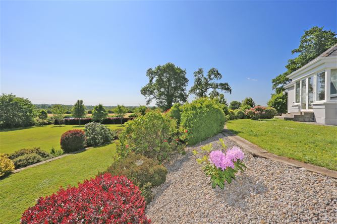 Cottage Cross, Clonlara, Co. Clare