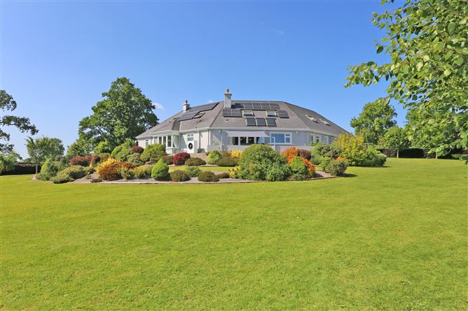 Cottage Cross, Clonlara, Co. Clare