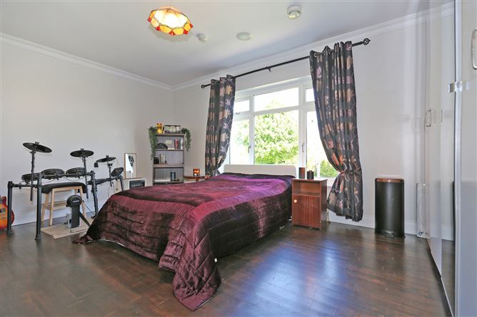 Cottage Cross, Clonlara, Co. Clare