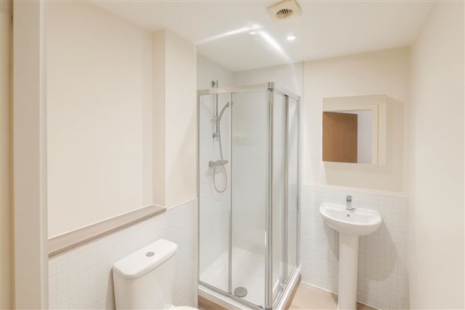 https://photos-a.propertyimages.ie/media/8/7/1/4961178/4ca04023-3133-4236-aa5e-1746340346ab_l.jpg