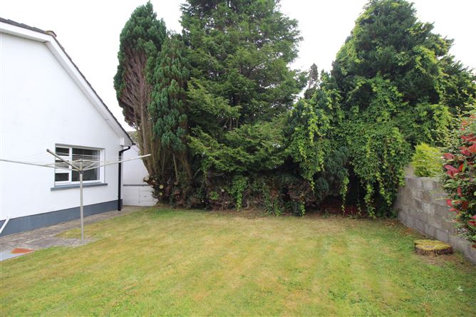 Photo 18 of 21 — No.51 The Demesne, Longford, Longford