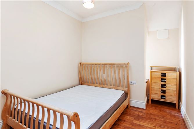 6 Maple Court, 40-42 Terenure Road East, Rathgar, Dublin 6