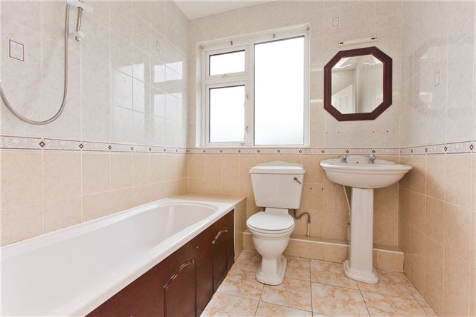 75 Woodview Heights, Lucan, Co.Dublin