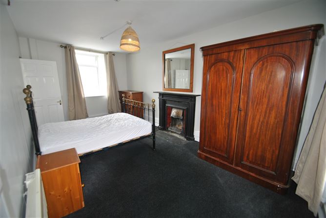 Castle House, Castle Street, Roscrea, Co. Tipperary