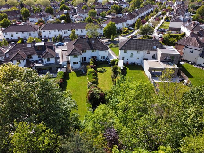 https://photos-a.propertyimages.ie/media/8/7/2/5001278/fb2c6b5b-1cf4-4169-b042-6a6fd927a2ba_l.jpg