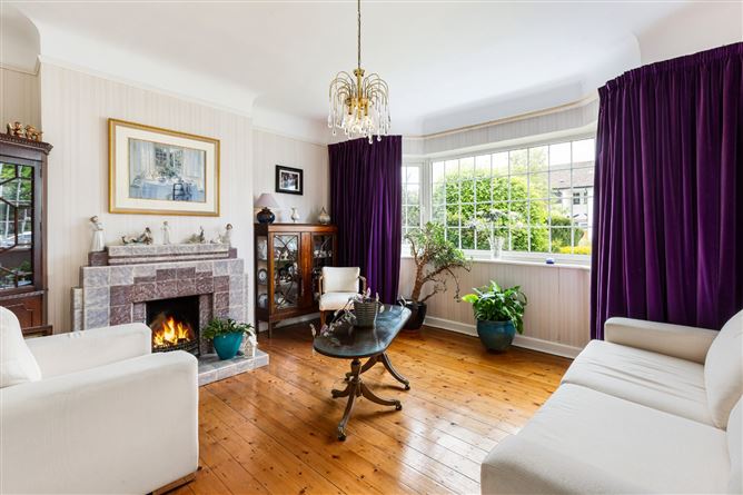 https://photos-a.propertyimages.ie/media/8/7/2/5001278/fb2c6b5b-1cf4-4169-b042-6a6fd927a2ba_l.jpg