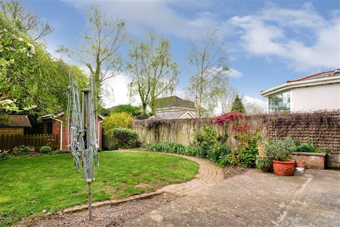 Photo 29 of 33 — 44 Castleknock Way, Laurel Lodge, Castleknock, Dublin 15
