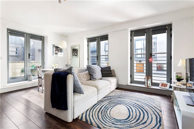 Apartment 3, 76 Dame Street, Dublin 2