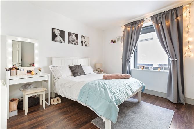 Apartment 3, 76 Dame Street, Dublin 2