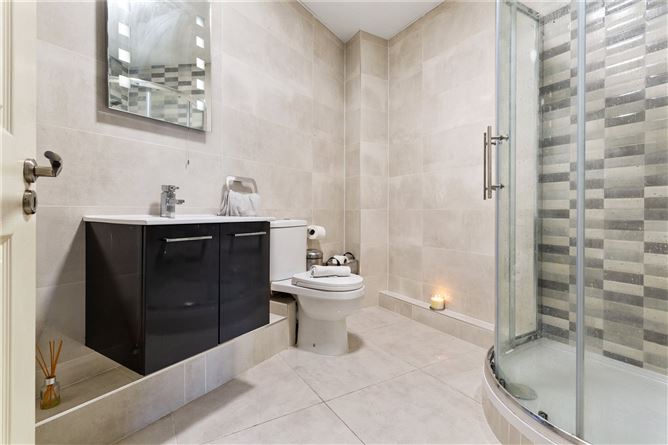 Apartment 3, 76 Dame Street, Dublin 2