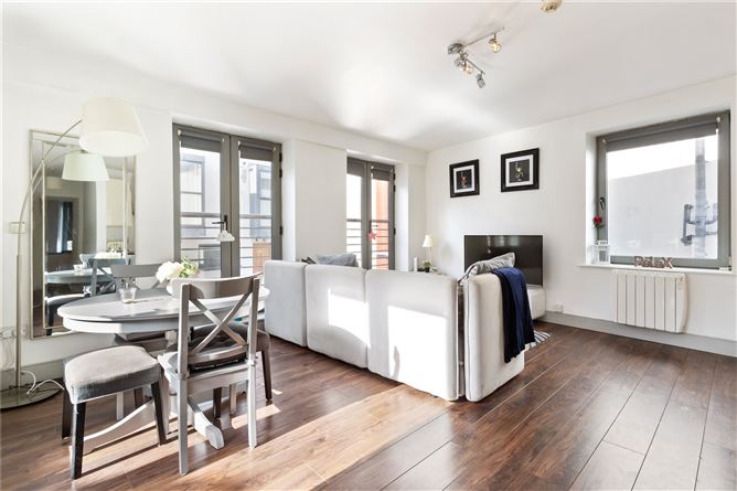 Apartment 3, 76 Dame Street, Dublin 2