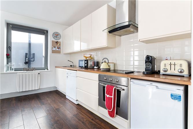 Apartment 3, 76 Dame Street, Dublin 2