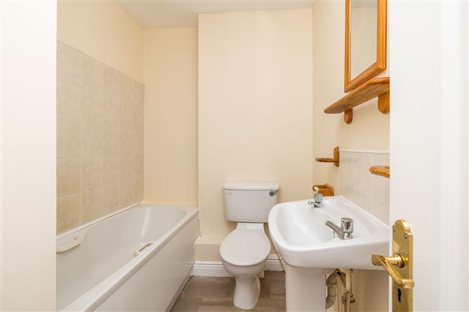 90 Thorn Chase, Rush, County Dublin