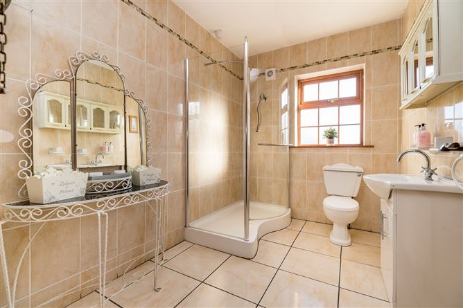 Roseanllis Village, Mountmellick, Laois