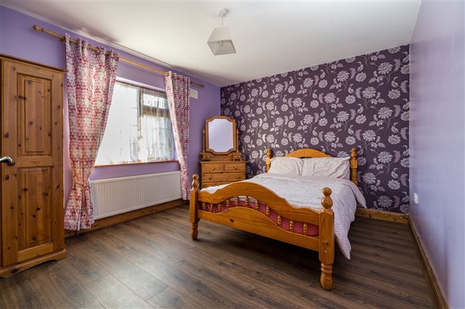 Roseanllis Village, Mountmellick, Laois