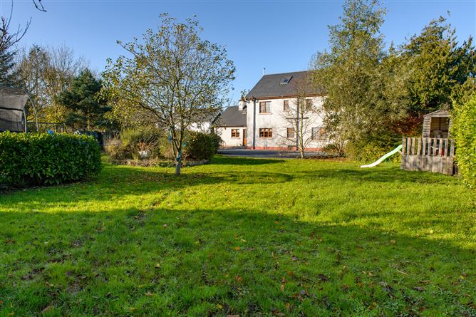 Roseanllis Village, Mountmellick, Laois