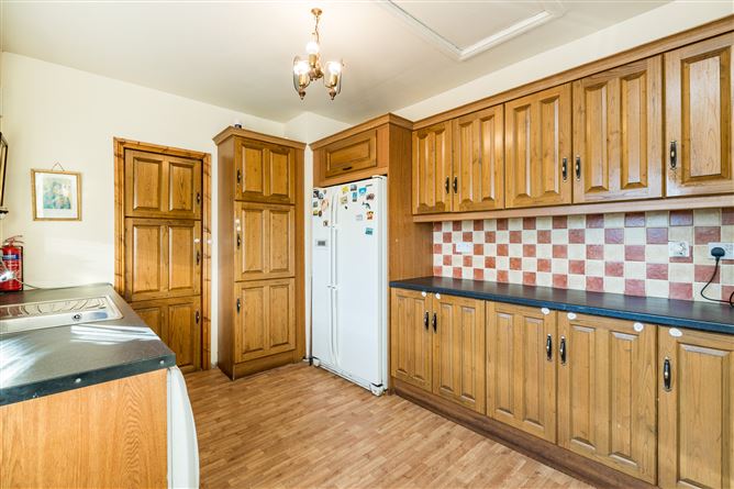 Roseanllis Village, Mountmellick, Laois