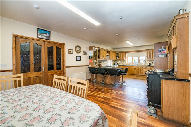 Roseanllis Village, Mountmellick, Laois