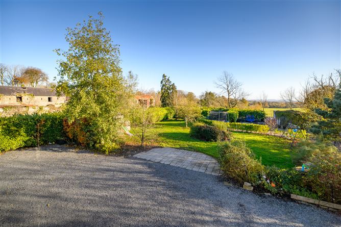 Roseanllis Village, Mountmellick, Laois