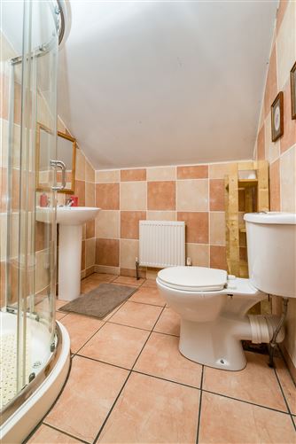 Roseanllis Village, Mountmellick, Laois