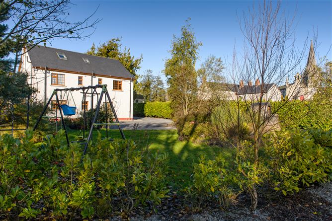 Roseanllis Village, Mountmellick, Laois