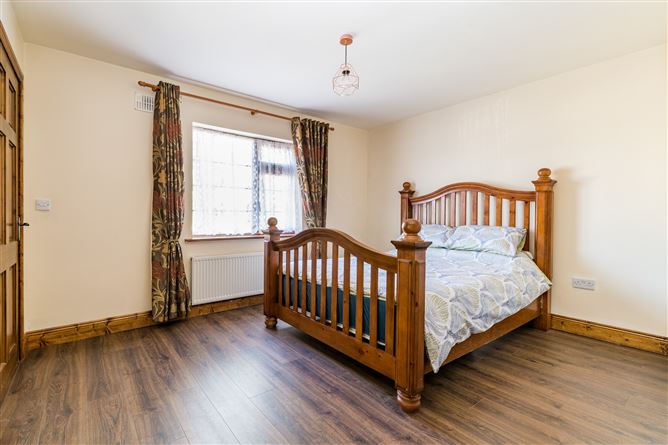Roseanllis Village, Mountmellick, Laois