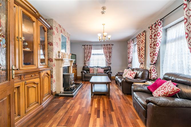 Roseanllis Village, Mountmellick, Laois