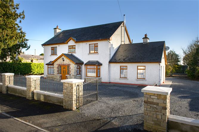 Roseanllis Village, Mountmellick, Laois