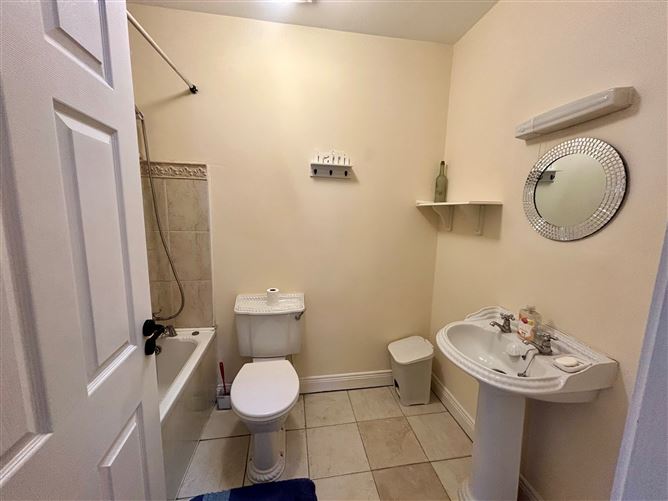 9 Ard Alainn, Carrick-on-Shannon, Leitrim
