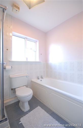 Photo 15 of 28 — 88 KINCORA GROVE, Clontarf, Dublin 3