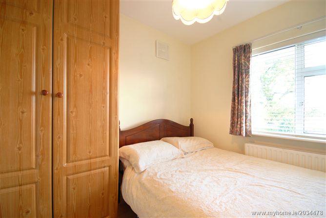 Photo 17 of 28 — 88 KINCORA GROVE, Clontarf, Dublin 3